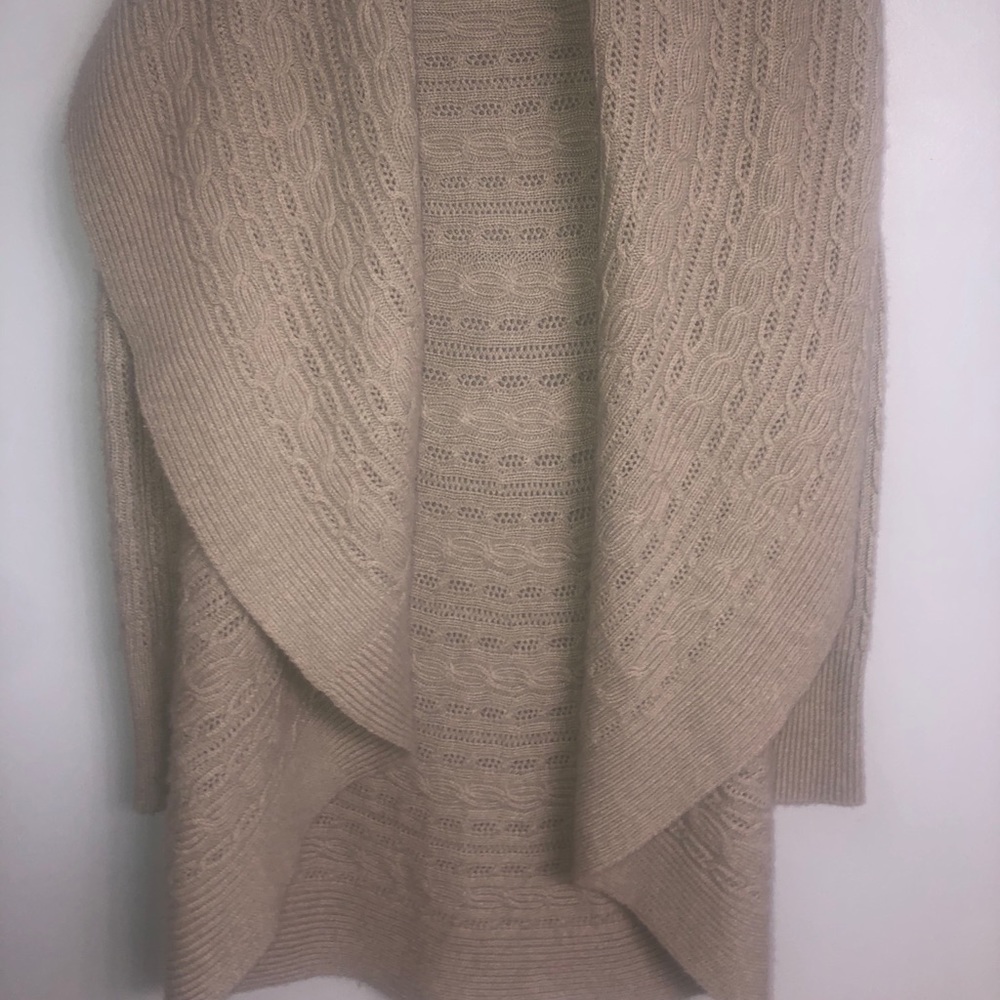 Neiman Marcus Sweater cardigan 100% cashmere